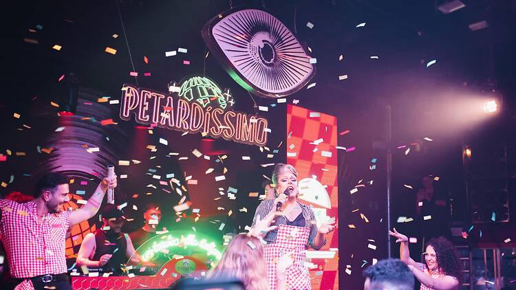 Petardíssimo. LocamenteEntertainment