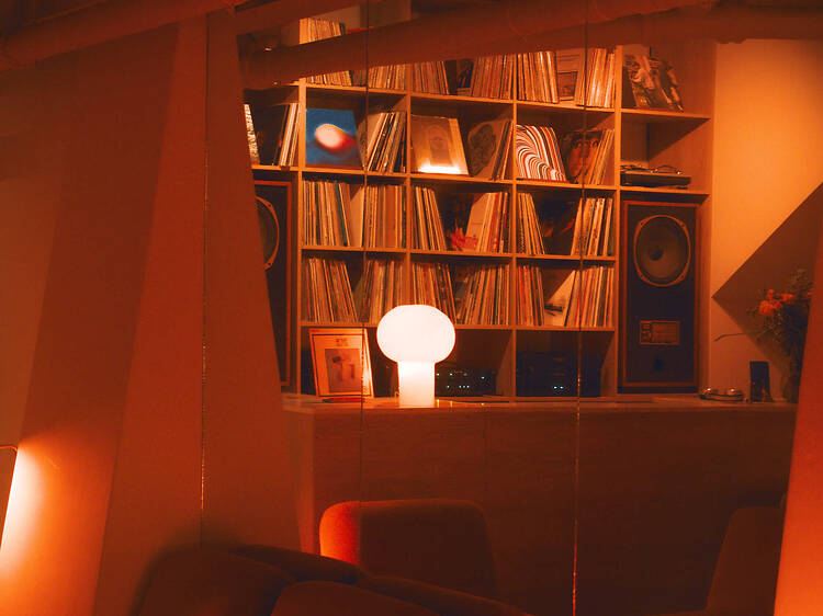 Bimbi Nilo: un lounge secreto para amantes de los vinilos Bimbi Nilo: un lounge secreto para amantes de los vinilos