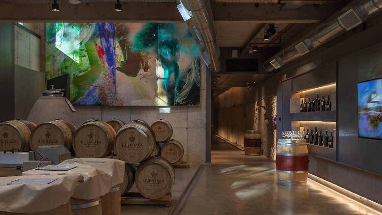 Hualta Winery Hotel: dormir dentro del proceso del vino