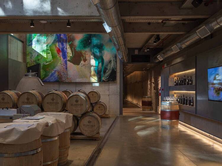 Hualta Winery Hotel: dormir dentro del proceso del vino