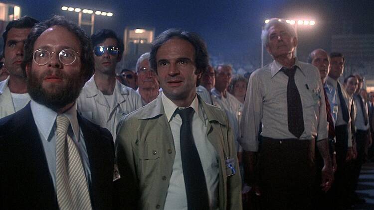 Encuentros en la tercera fase. Encuentros en la tercera fase.