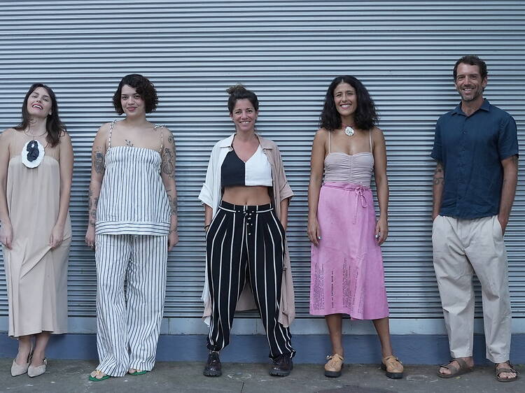 Galeria de arte abre espaço para a exposição "Fronteira Arte e Moda", com curadoria de Amanda Mujica