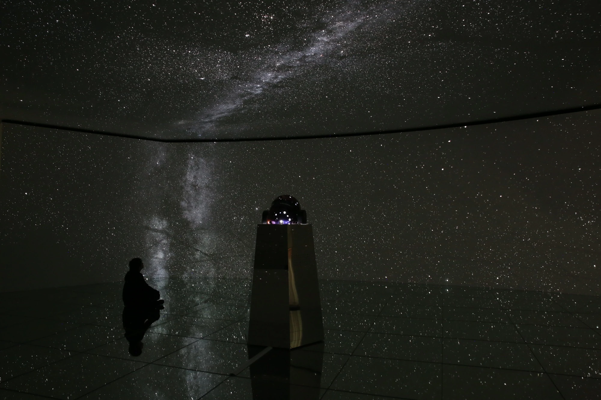 &lsquo;Orb: On the Movements of the Earth&rsquo;