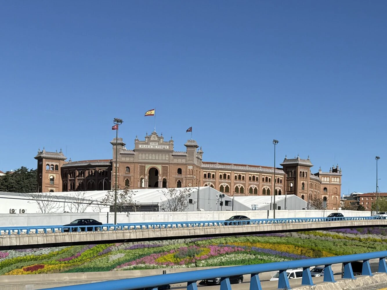 Jardines verticales a la altura de Ventas. Ayuntamiento de Madrid