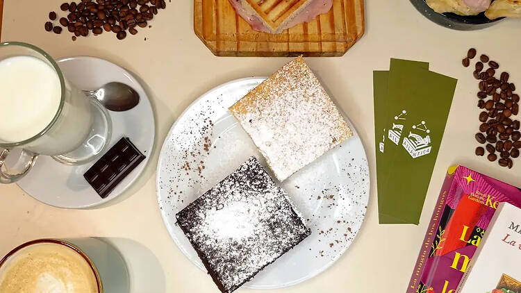 Atlántica Libros y Café