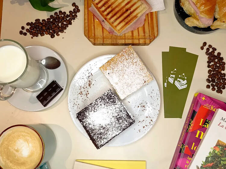 Atlántica Libros y Café