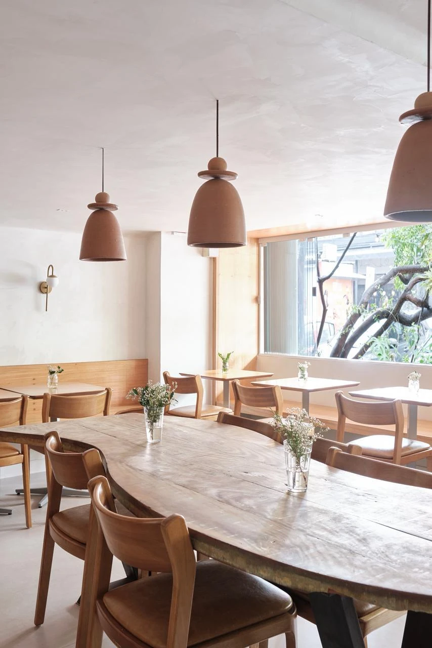 Novo sal&atilde;o, mais clean, momento de 'maturidade' da casa e da chef