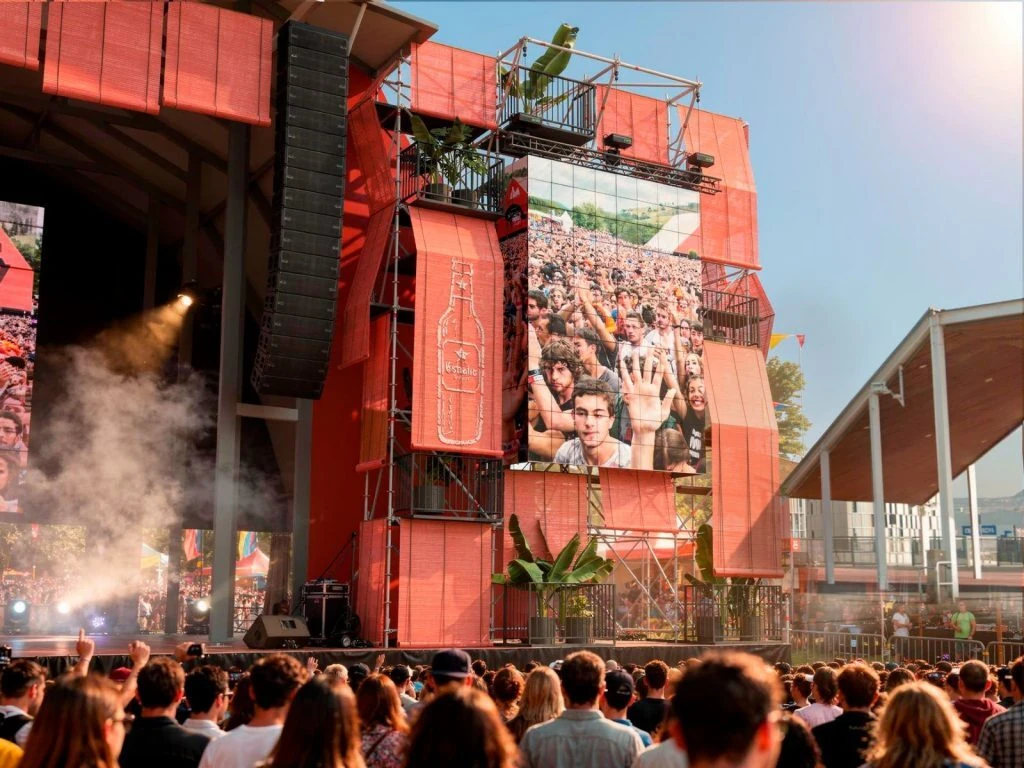 Render escenario Estrella Damm