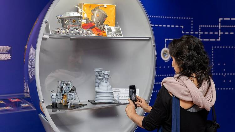 Vármúzeum Irány a galaxis kiállítás