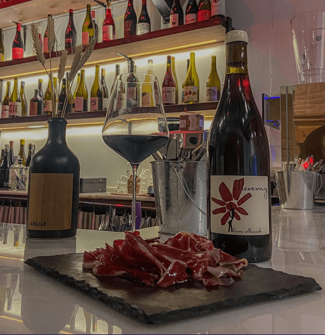 Barra Barcelone, platillos y vinos naturales franceses en Gràcia