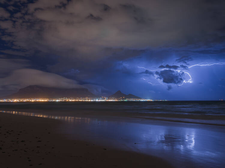 Cape Town braced for wild weekend of rain and lightning!