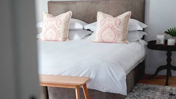 The Grand Hotel, Robertson