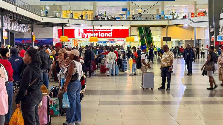 Hyperland store at Park Station