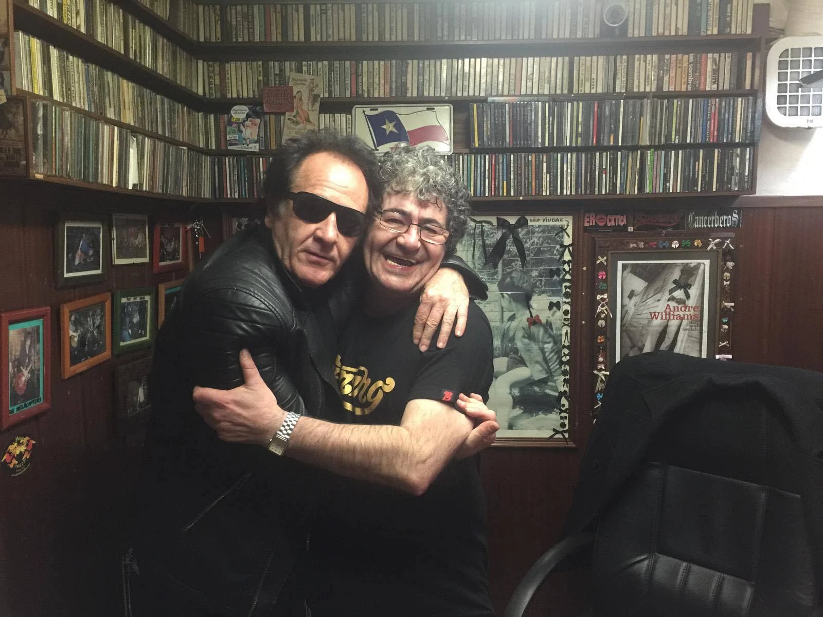 Johnny Cifuentes de Burning con Javier Magic