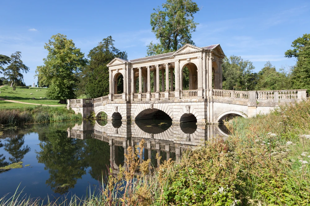 AC Manley / Shutterstock.com