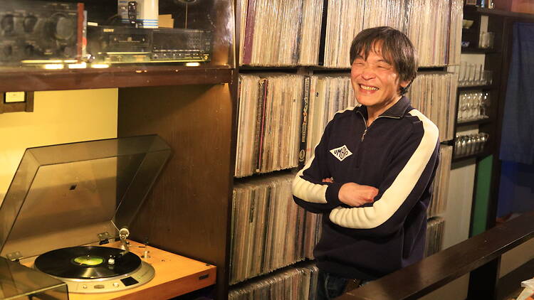 3000枚のレコードとともに生きる、吉祥寺「ハバナムーン」30年の軌跡