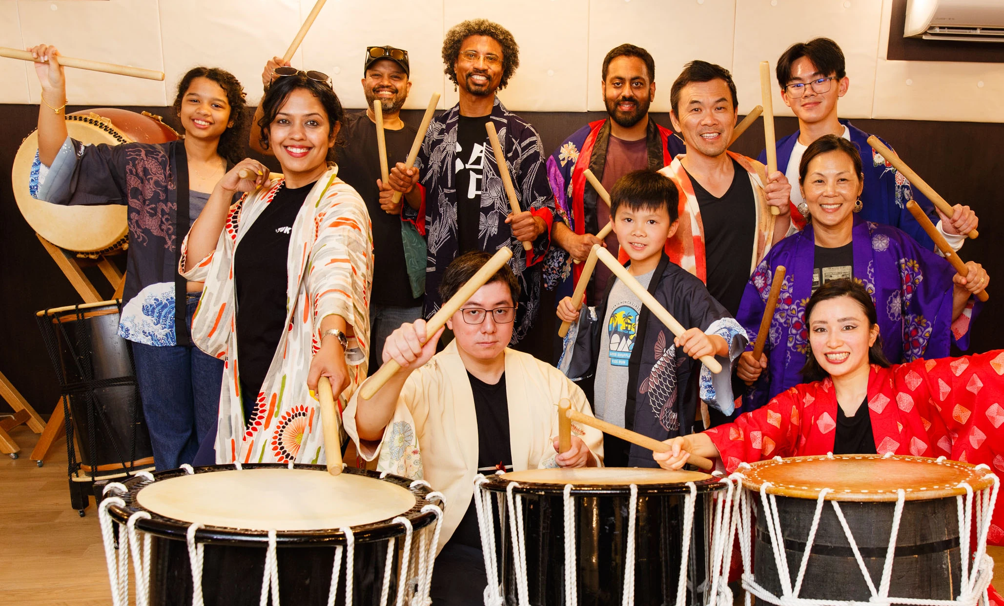 Group photo of Eva with her students