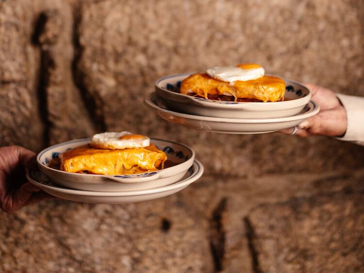 De Paranhos até à Baixa, as francesinhas do Yuko ganharam uma segunda casa no Porto