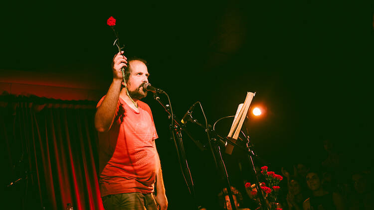 B Fachada: Zeca, Zeca e mais Zeca!