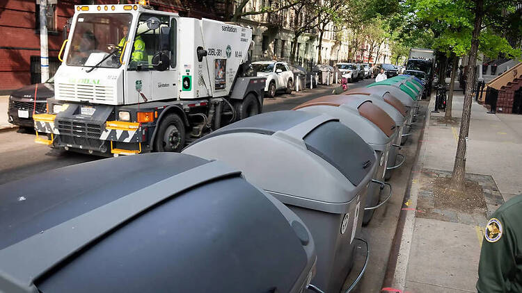 nyc trash bins