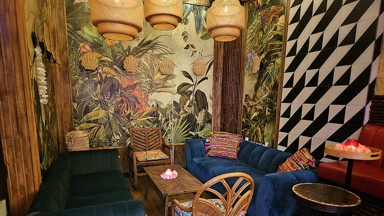 Tiki Chick Bamboo Room Tiki Chick Bamboo Room (Tiki Chick )