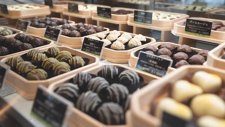 利き酒ならぬ「利きチョコ」を楽しむ。