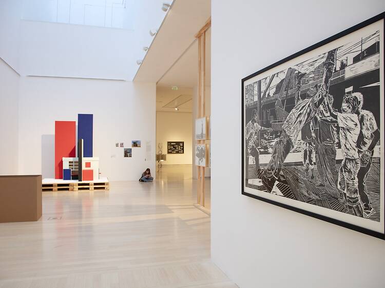 Tárlatvezetés a Black Mirror. A jövő hosszú árnyéka című kiállításban