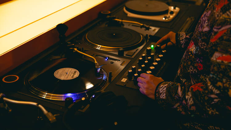 Hi-Fi Disco Bar Chaos