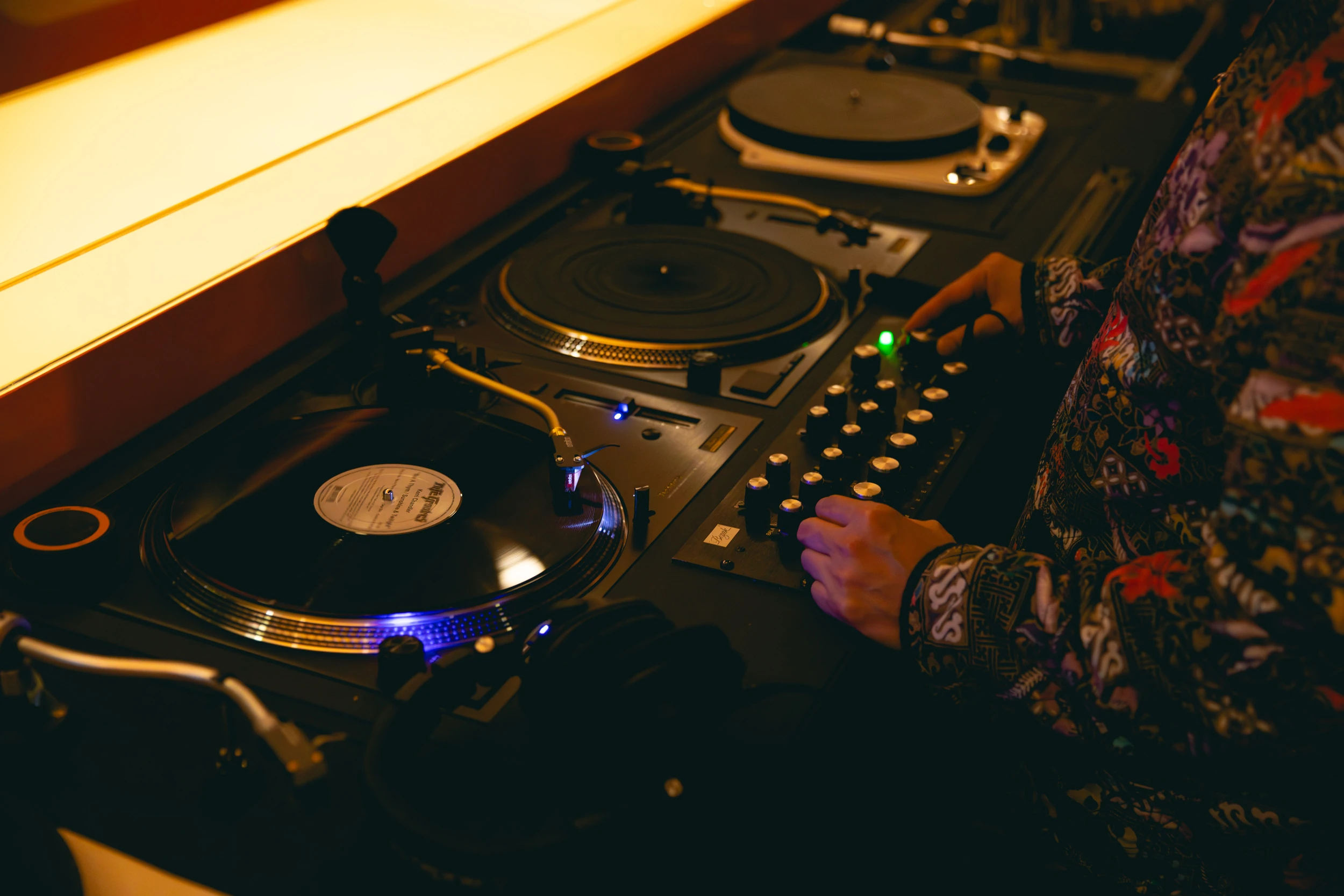 Hi-Fi Disco Bar Chaos