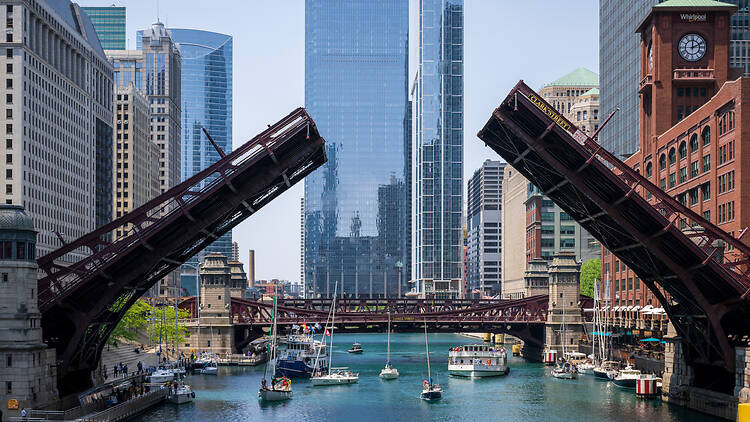 Chicago River Bridge Lifts