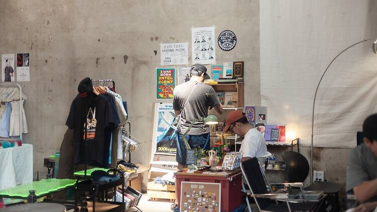 GRAPH Warehouse Flea Market