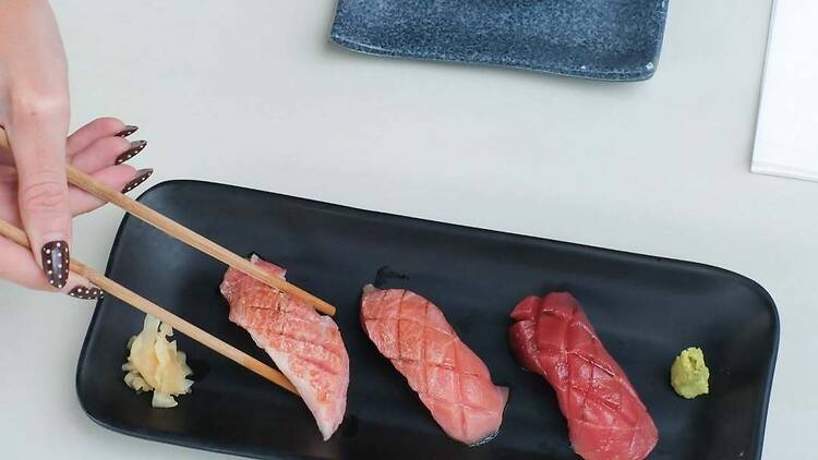 Variedade de peixes da costa carioca, uma das marcas da casa