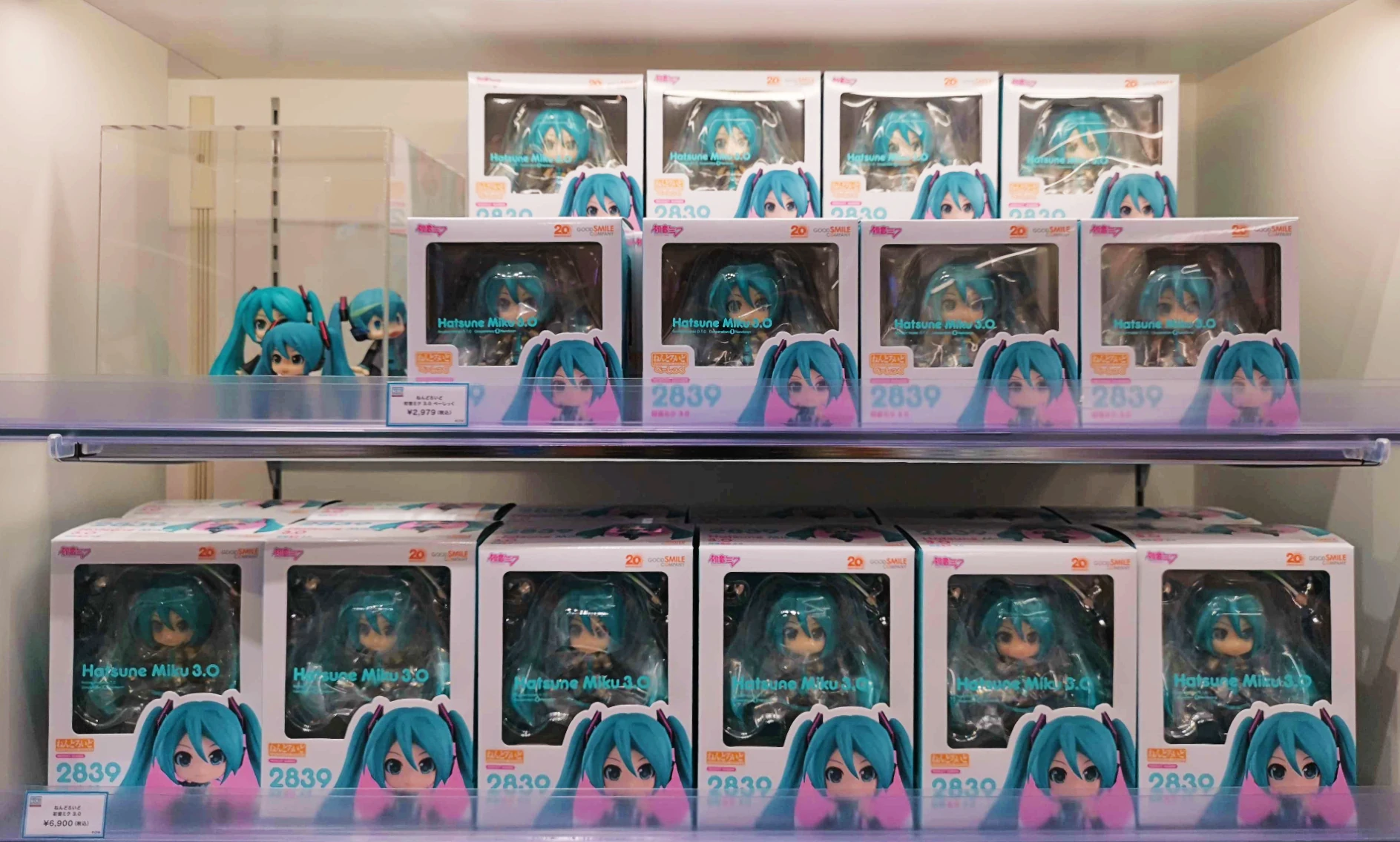 Hatsune Miku figurines