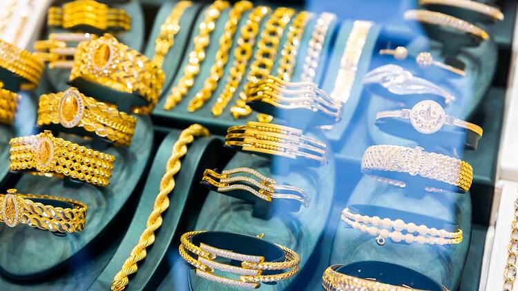Jewelry showcase