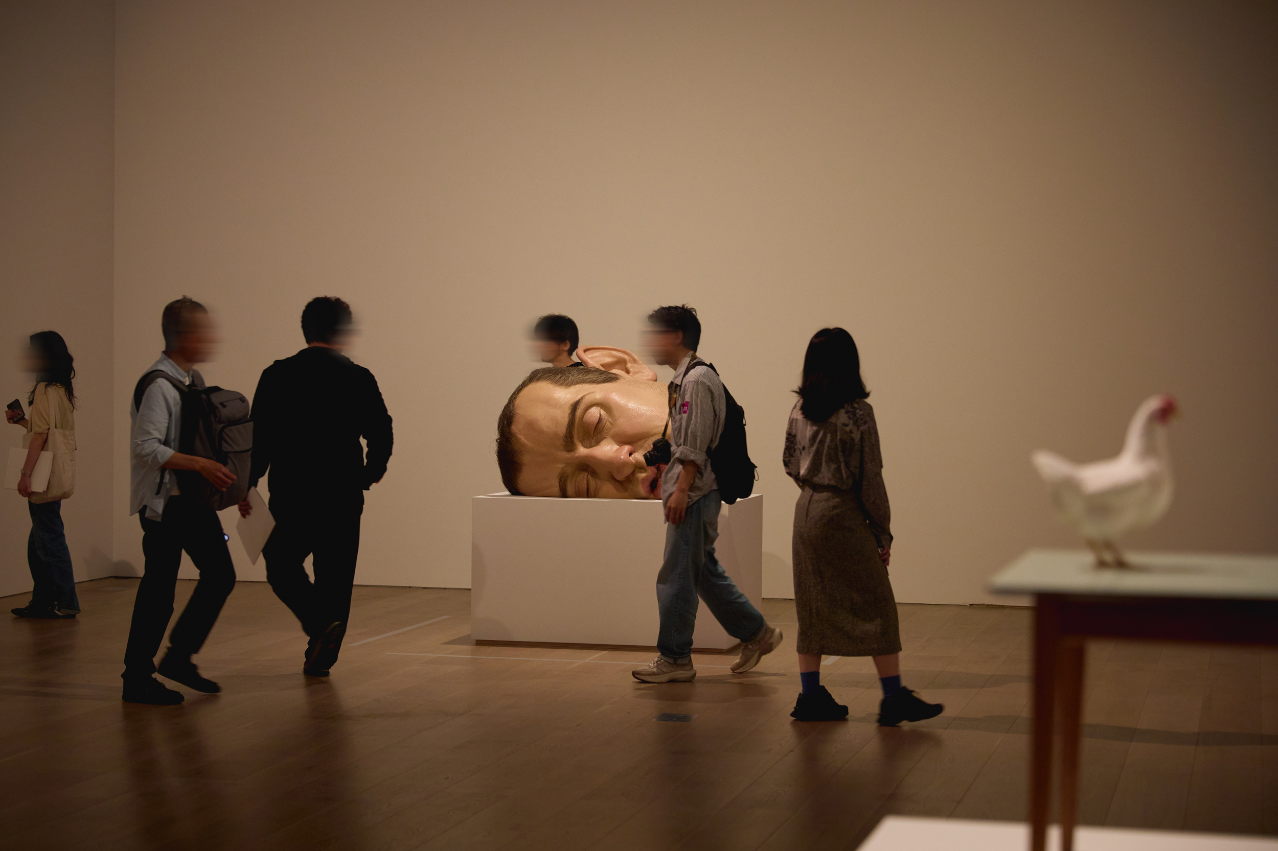 ​幻の無銘　髑髏群像 湯呑 「地獄の顕現」現代アート 彫刻 骨董市 奇跡の出会い 彫刻に心を見透かされる体験、ロン・ミュエクの展覧会が森美術館で開幕