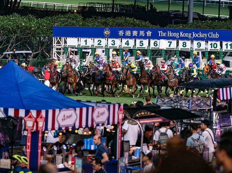 「法式星期三」載譽歸來 ！感受巴黎夜生活與賽馬狂熱