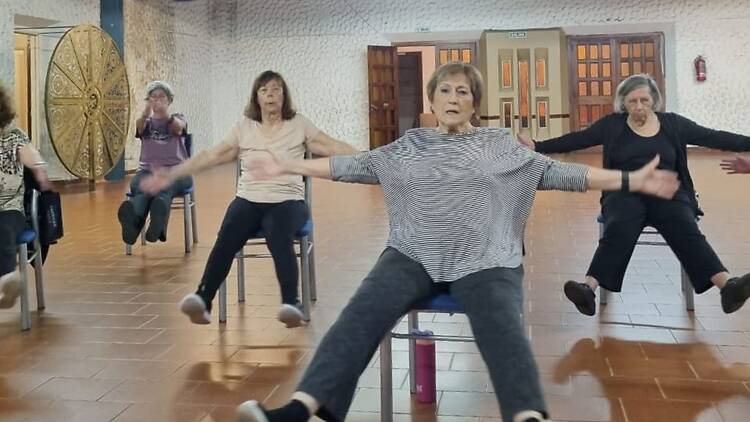 7. Gimnasia en silla
