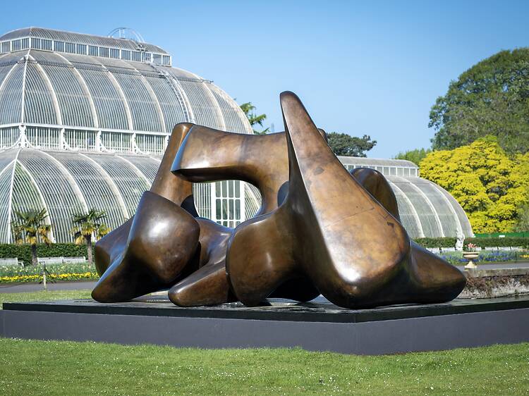 Five reasons to visit Henry Moore: Monumental Nature at Kew Gardens