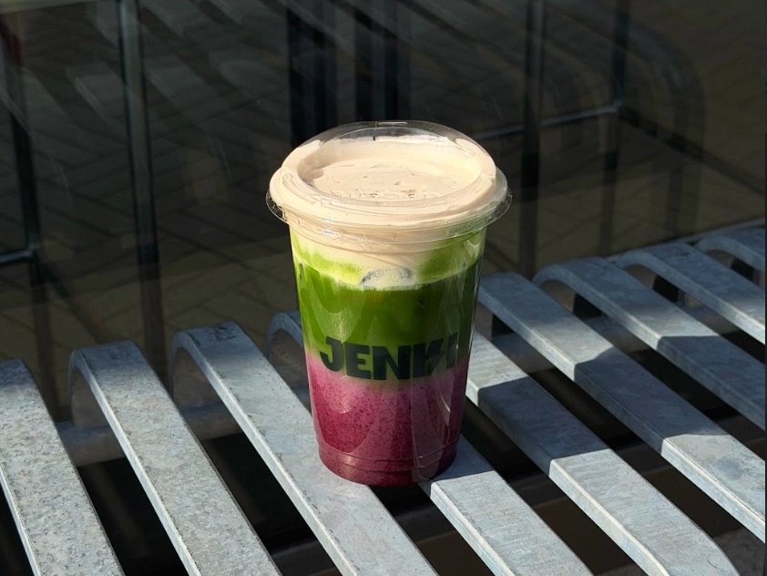 Jenki blueberry matcha latte