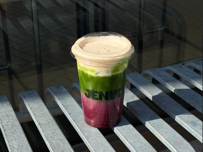 Jenki blueberry matcha latte