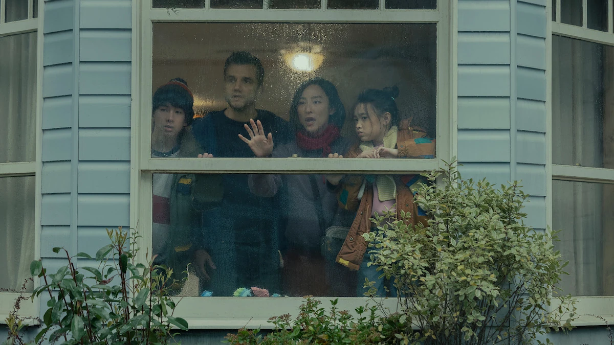 a still of The Last House with Greta Lee, Wagner Moura, Gabriel Barbosa, Emma Ho, Noah Alexander Sosnowski, Riley Chung