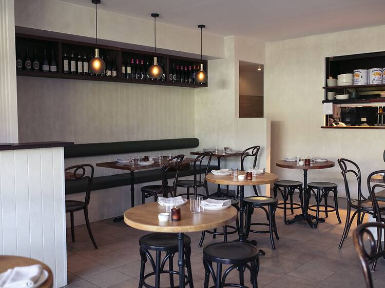 Pop a bottle at Que Sera, Terrigal