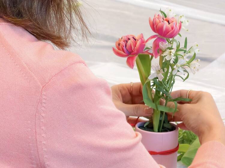 母親節好去處2026！精選親子活動推介：DIY 琺瑯首飾盒、同媽媽一齊插花、陶藝體驗工作坊即日整好