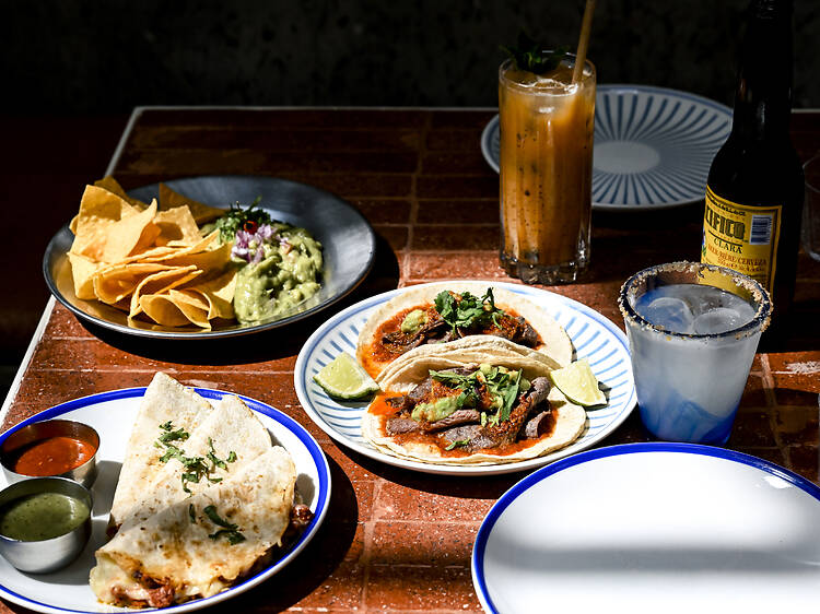 La Ruda: dos tacos a transbordar à carne suculenta, ninguém passa fome na nova cantina mexicana da LX Factory