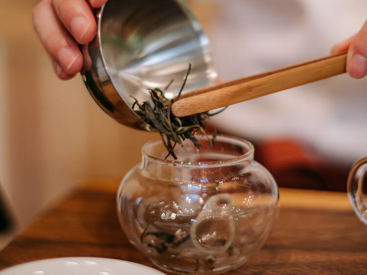 Tour tea gardens at Araksa Tea Garden