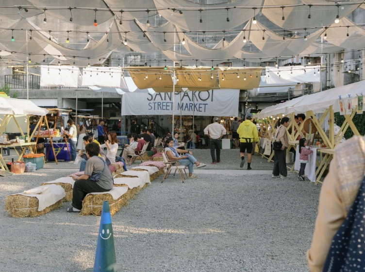 Sanpakoi Street Market