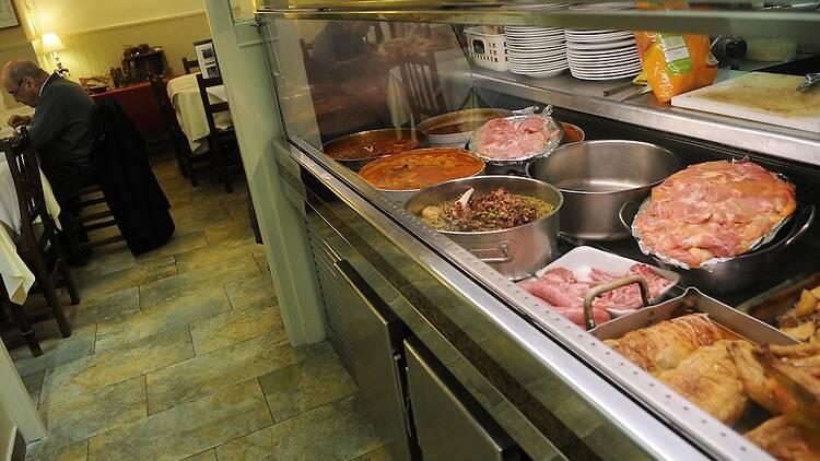 Un histórico restaurante de Barcelona, en peligro por culpa de los jabalíes y el cierre de Collserola