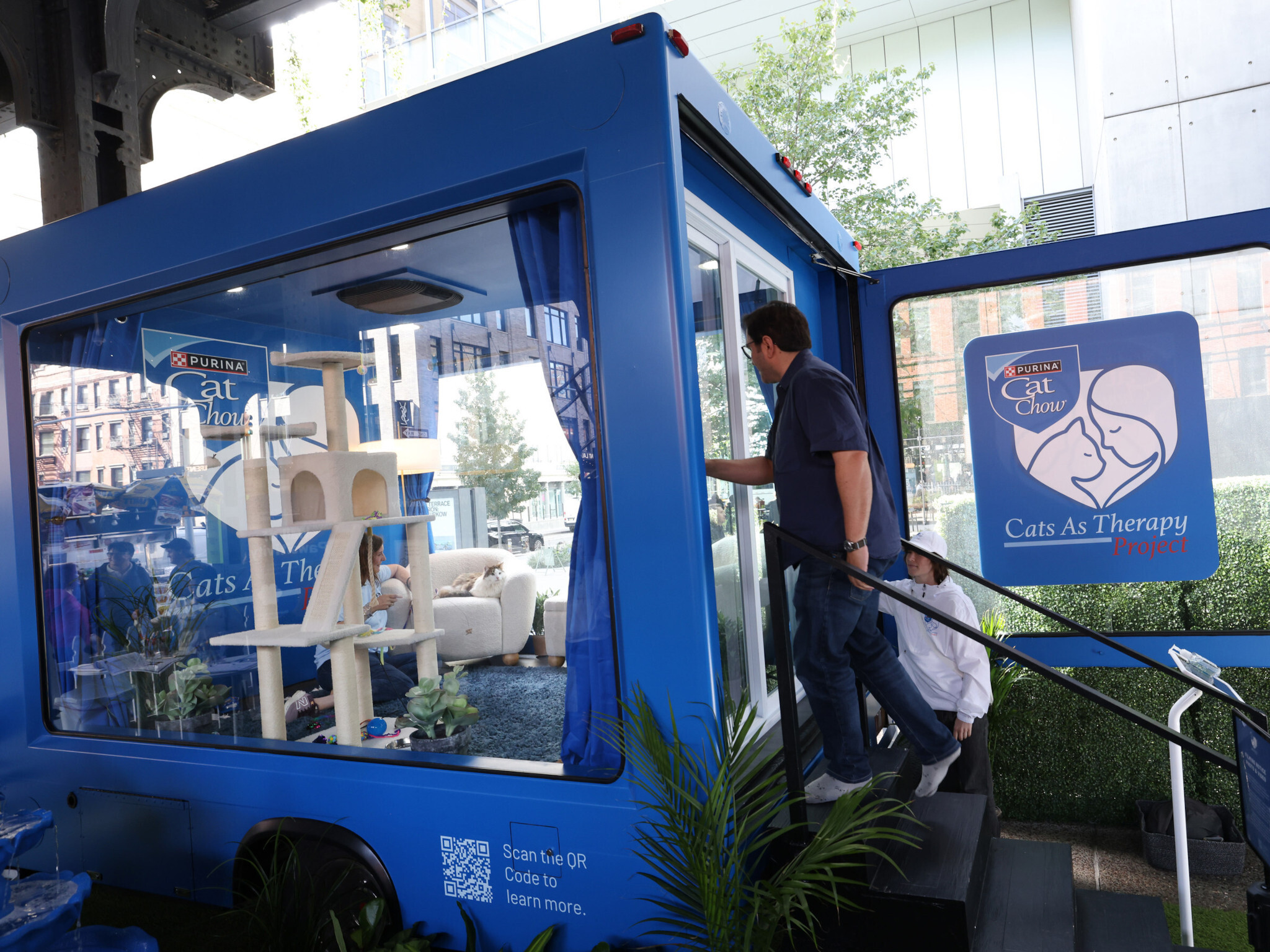 A free mobile cat therapy pod is landing near Washington Square Park this week