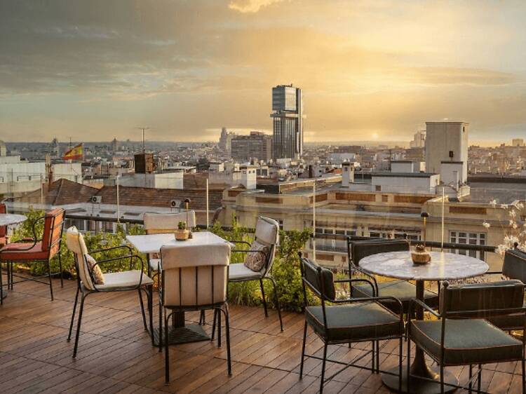 Picos Pardos Sky Lounge (Bless Hotel)
