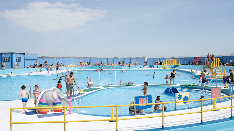 Families playing in Gillingham water park